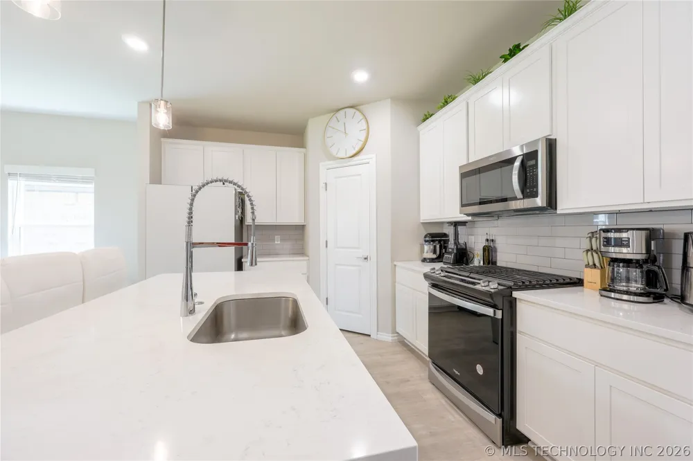 2416 W Birmingham Street Broken Arrow, OK 74011