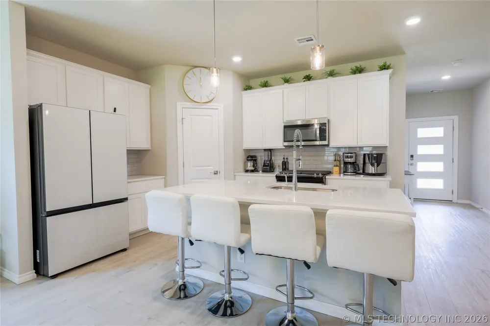 2416 W Birmingham Street Broken Arrow, OK 74011