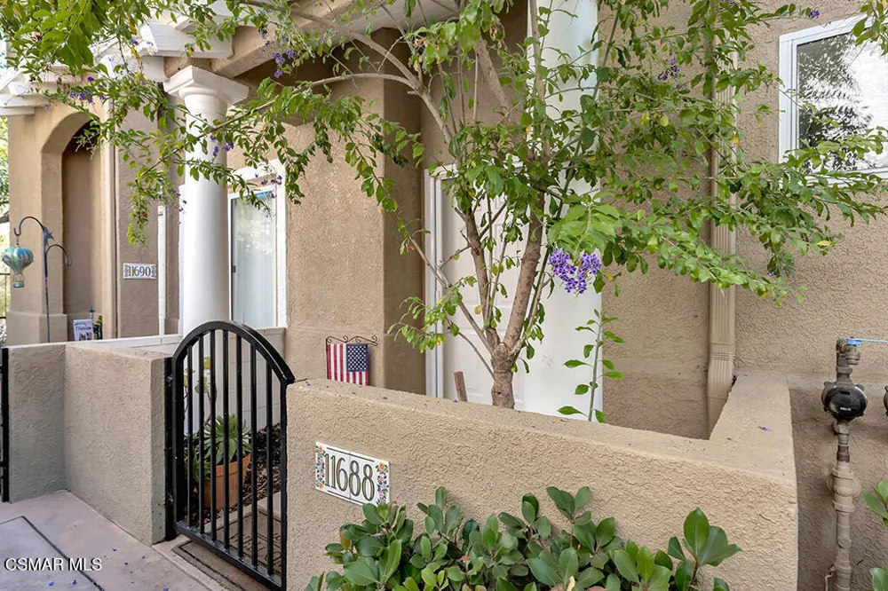 11688 Quailcreek Court Moorpark, CA 93021