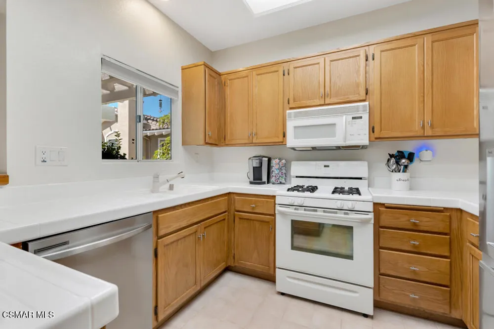 11688 Quailcreek Court Moorpark, CA 93021