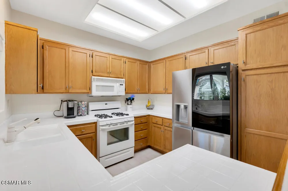 11688 Quailcreek Court Moorpark, CA 93021