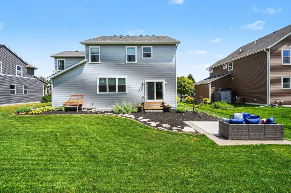 1834 Spring Creek Drive Carver, MN 55315