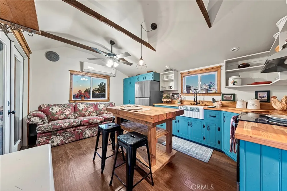 7601 Dogwood Avenue Rosamond, CA 93560