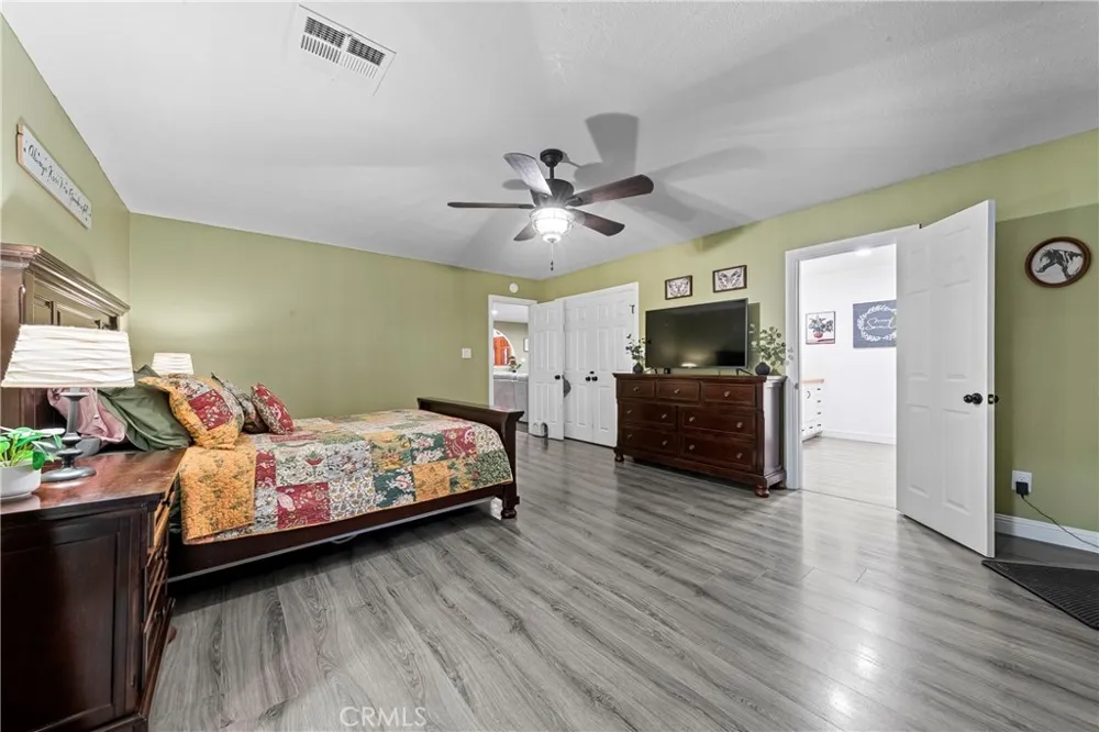 7601 Dogwood Avenue Rosamond, CA 93560