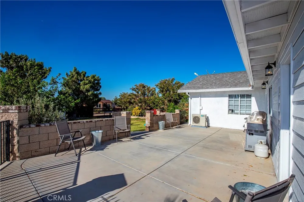 7601 Dogwood Avenue Rosamond, CA 93560