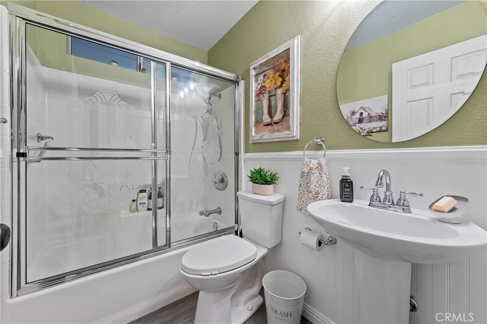7601 Dogwood Avenue Rosamond, CA 93560