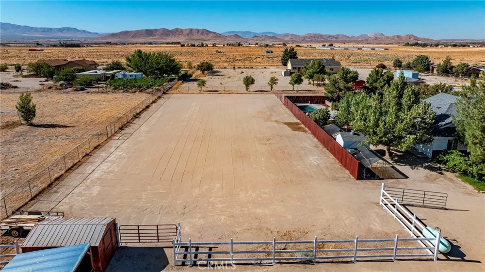 7601 Dogwood Avenue Rosamond, CA 93560
