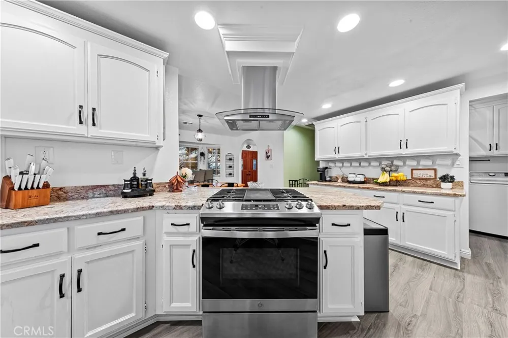 7601 Dogwood Avenue Rosamond, CA 93560