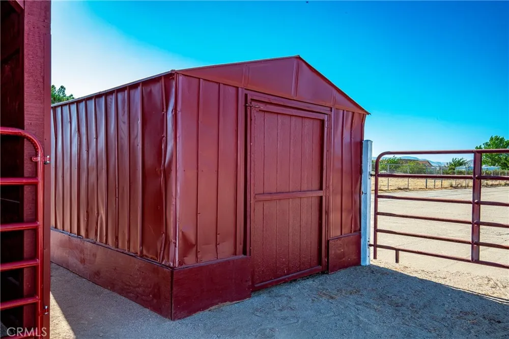 7601 Dogwood Avenue Rosamond, CA 93560