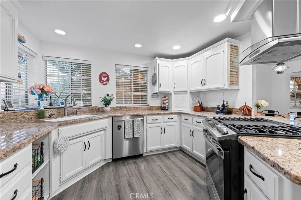 7601 Dogwood Avenue Rosamond, CA 93560