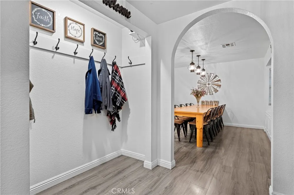 7601 Dogwood Avenue Rosamond, CA 93560