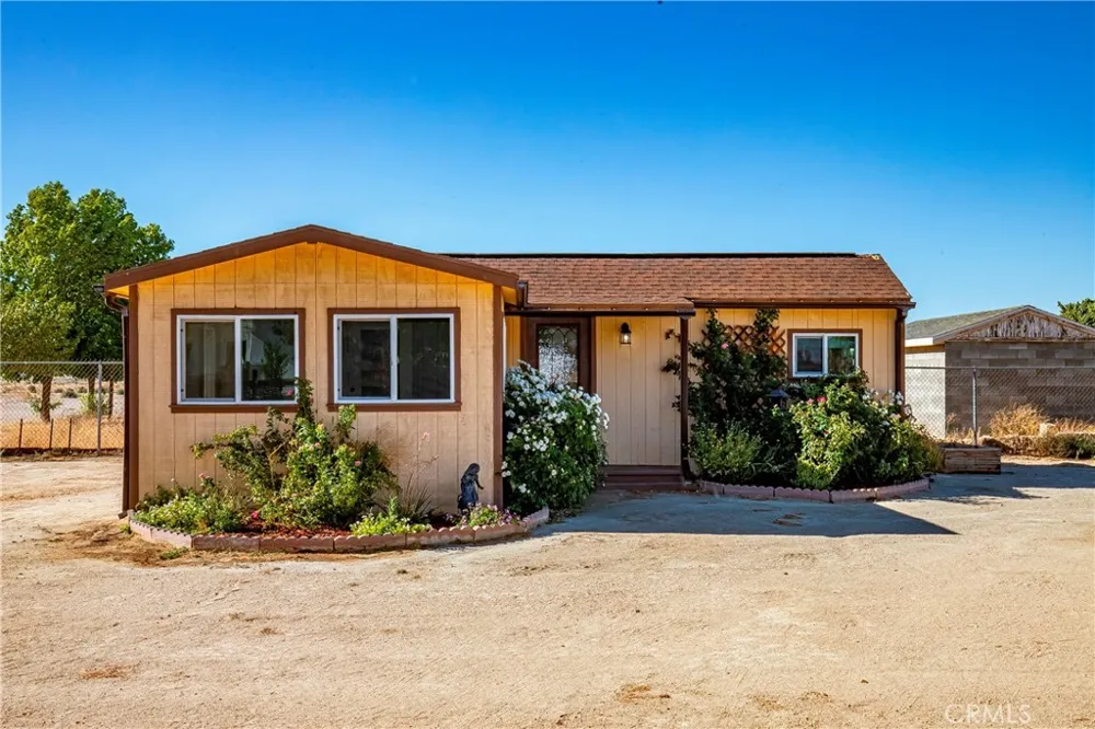 7601 Dogwood Avenue Rosamond, CA 93560