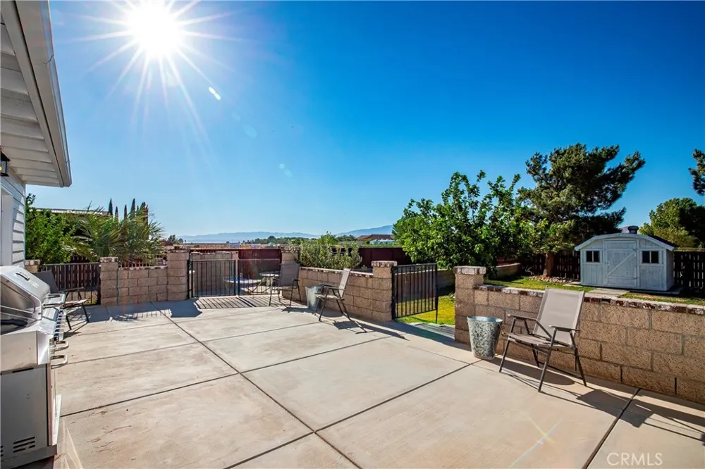 7601 Dogwood Avenue Rosamond, CA 93560