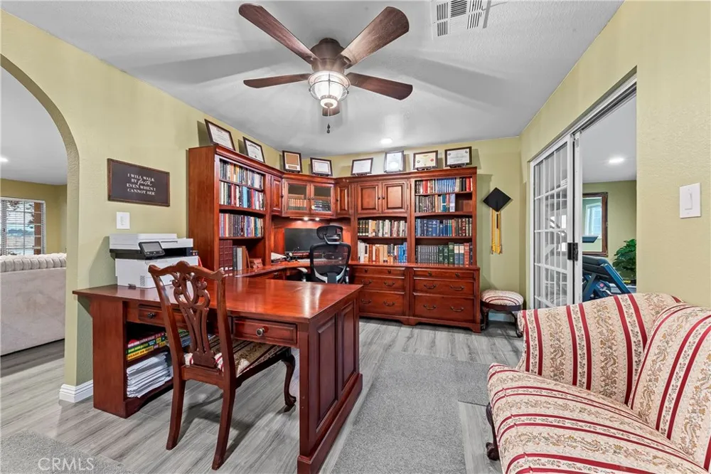 7601 Dogwood Avenue Rosamond, CA 93560