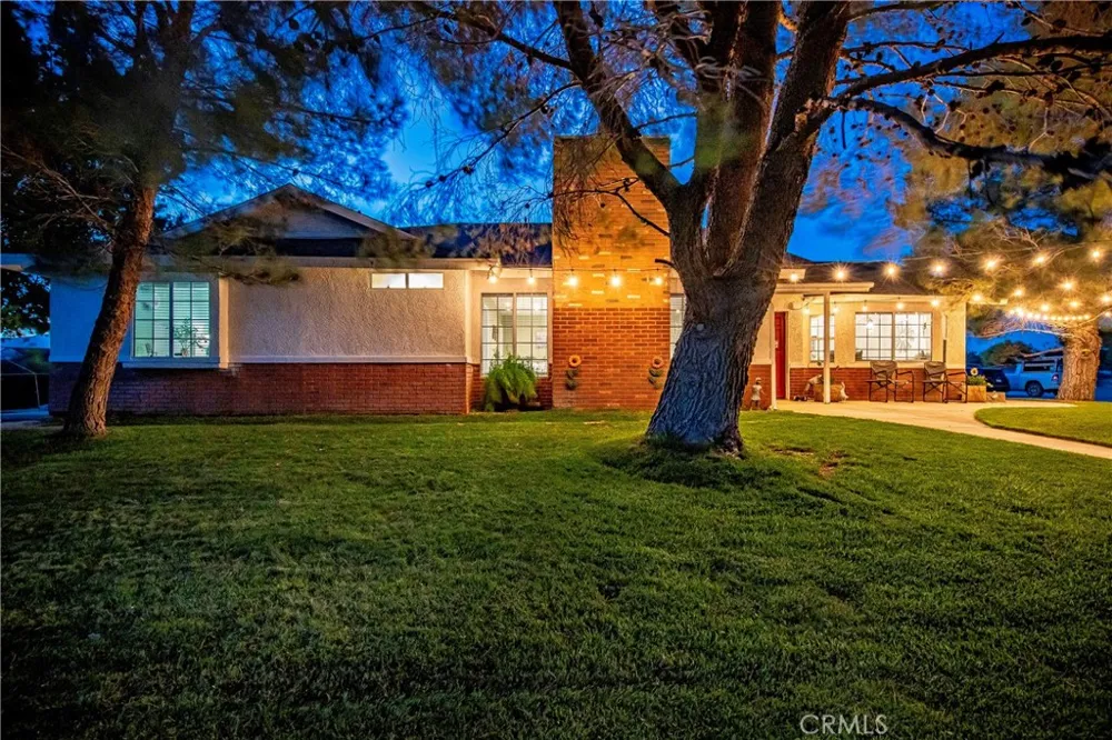 7601 Dogwood Avenue Rosamond, CA 93560