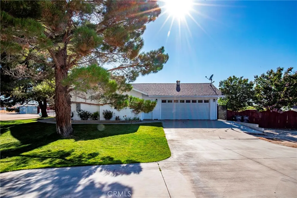 7601 Dogwood Avenue Rosamond, CA 93560