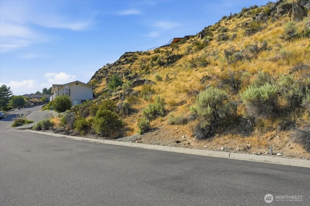 137 Long Drive Chelan, WA 98816