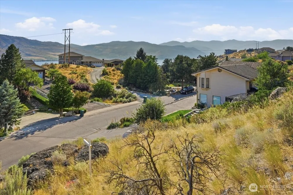137 Long Drive Chelan, WA 98816