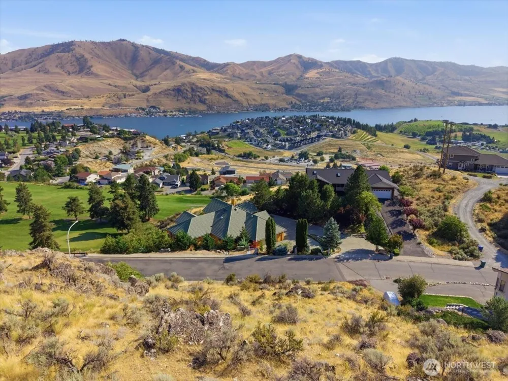 137 Long Drive Chelan, WA 98816