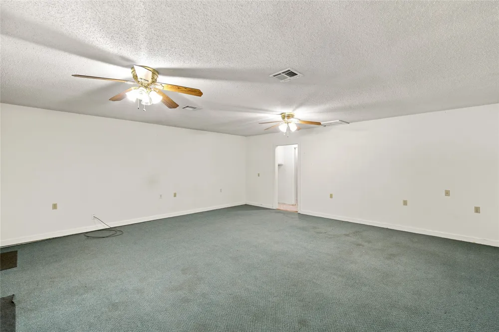 504 E Roosevelt Avenue Whitney, TX 76692