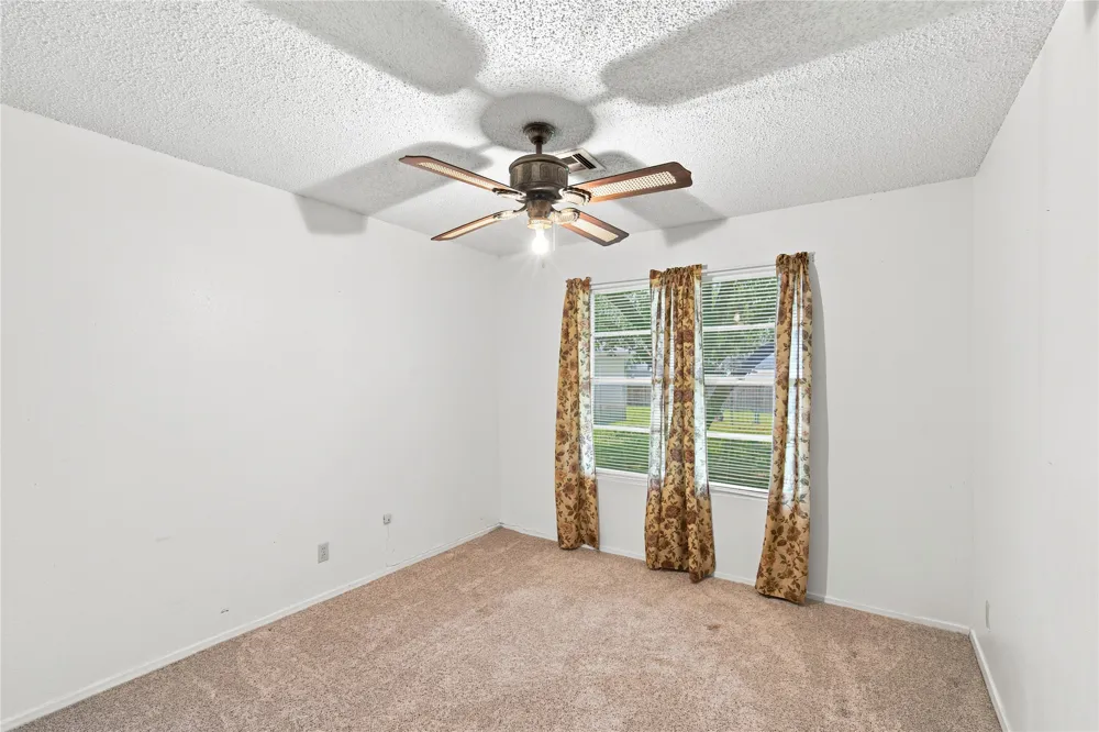 504 E Roosevelt Avenue Whitney, TX 76692