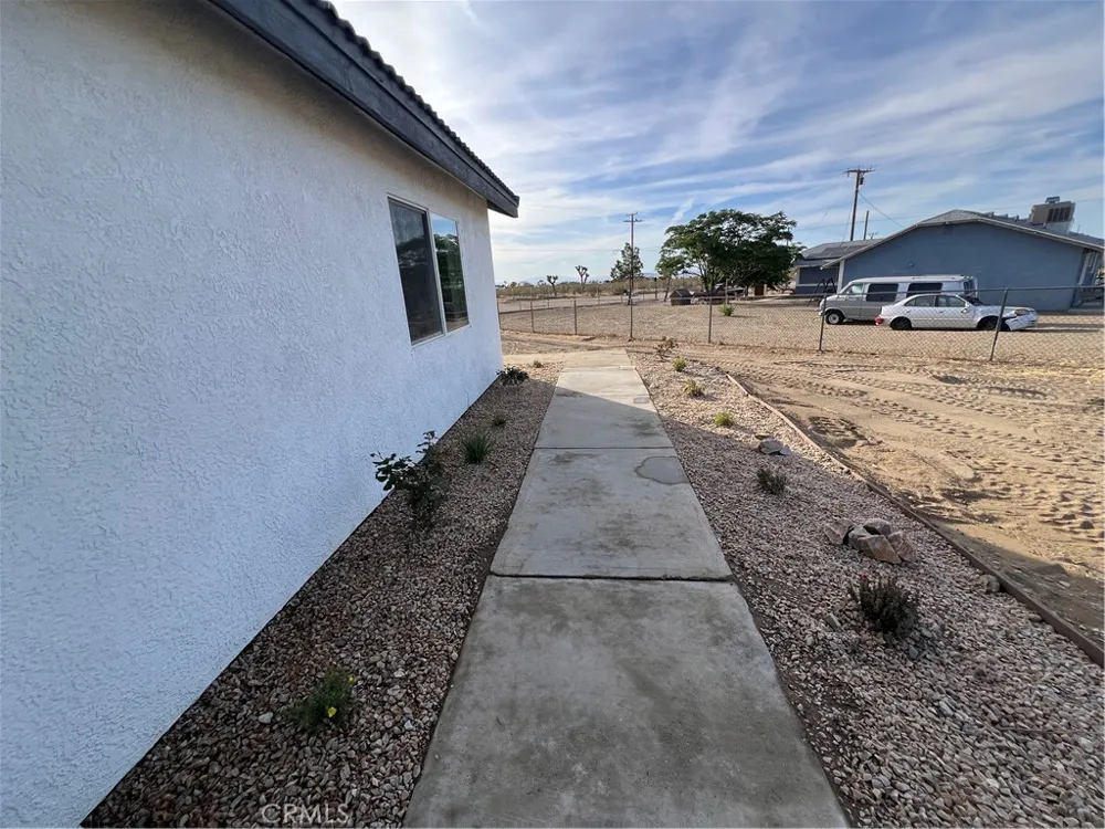 12911 Corton St Phelan, CA 92371