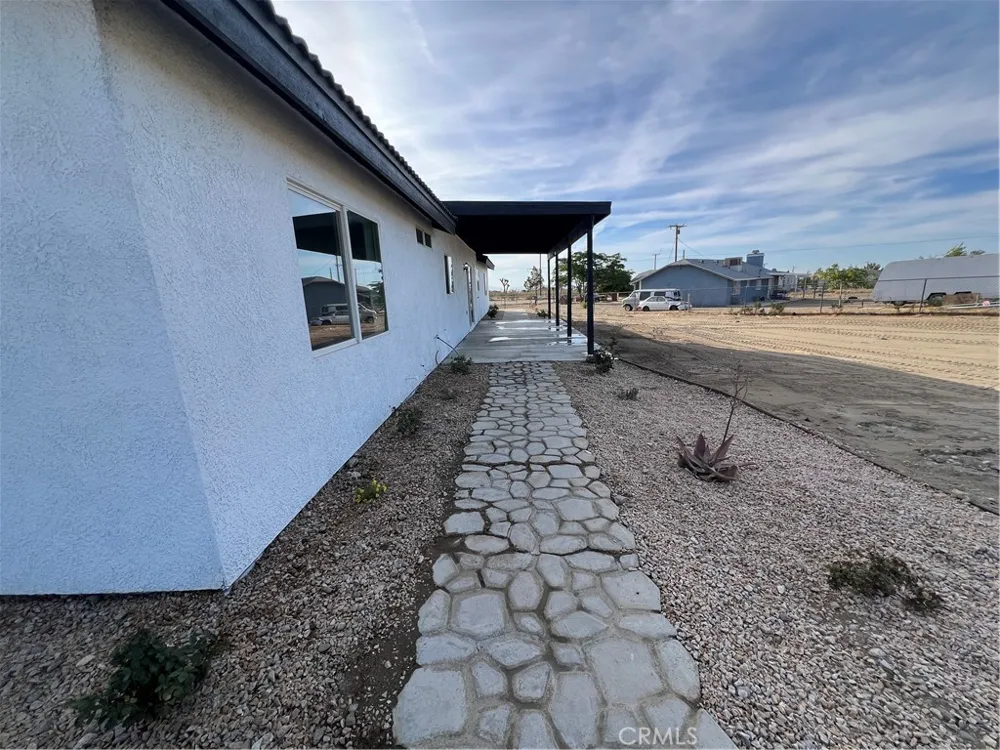 12911 Corton St Phelan, CA 92371