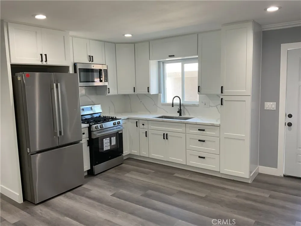 1011 Jackson Street Santa Ana, CA 92703