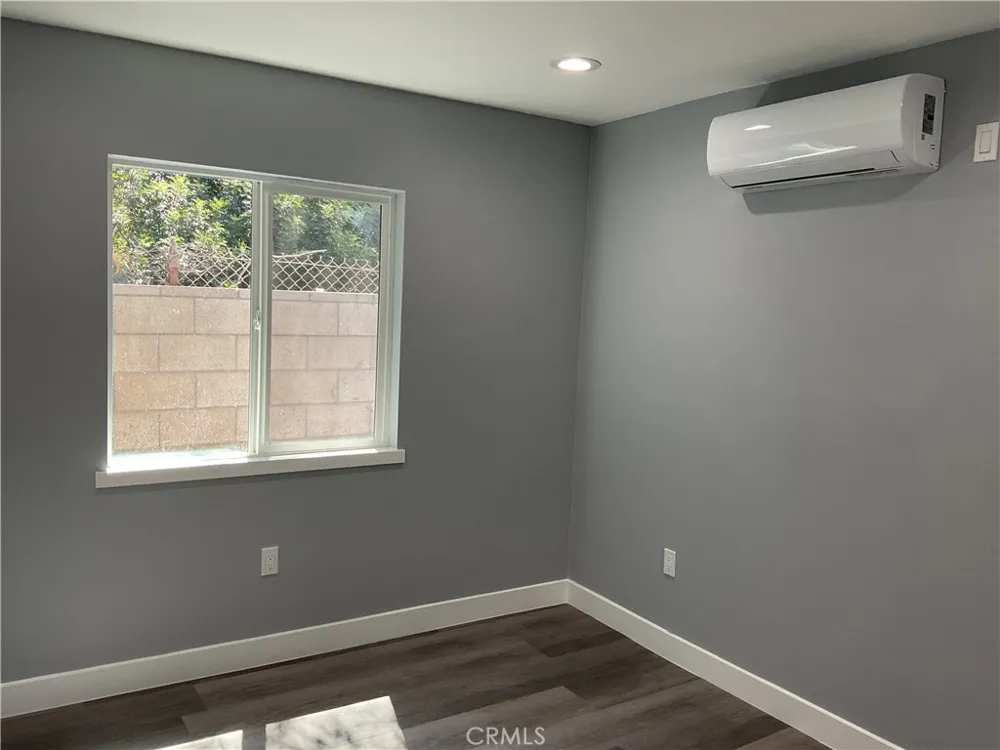 1011 Jackson Street Santa Ana, CA 92703
