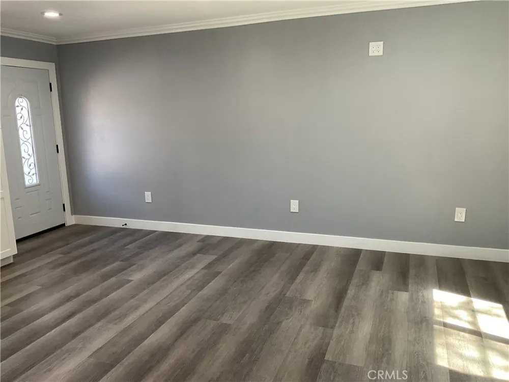 1011 Jackson Street Santa Ana, CA 92703
