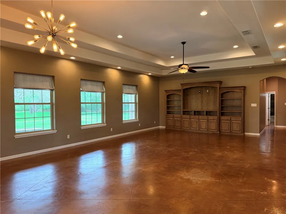 270 County Road 1044 Kingsville, TX 78363