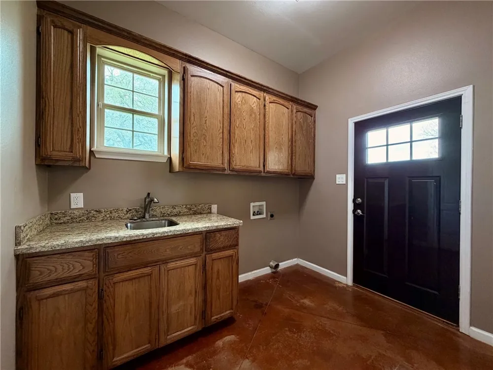270 County Road 1044 Kingsville, TX 78363