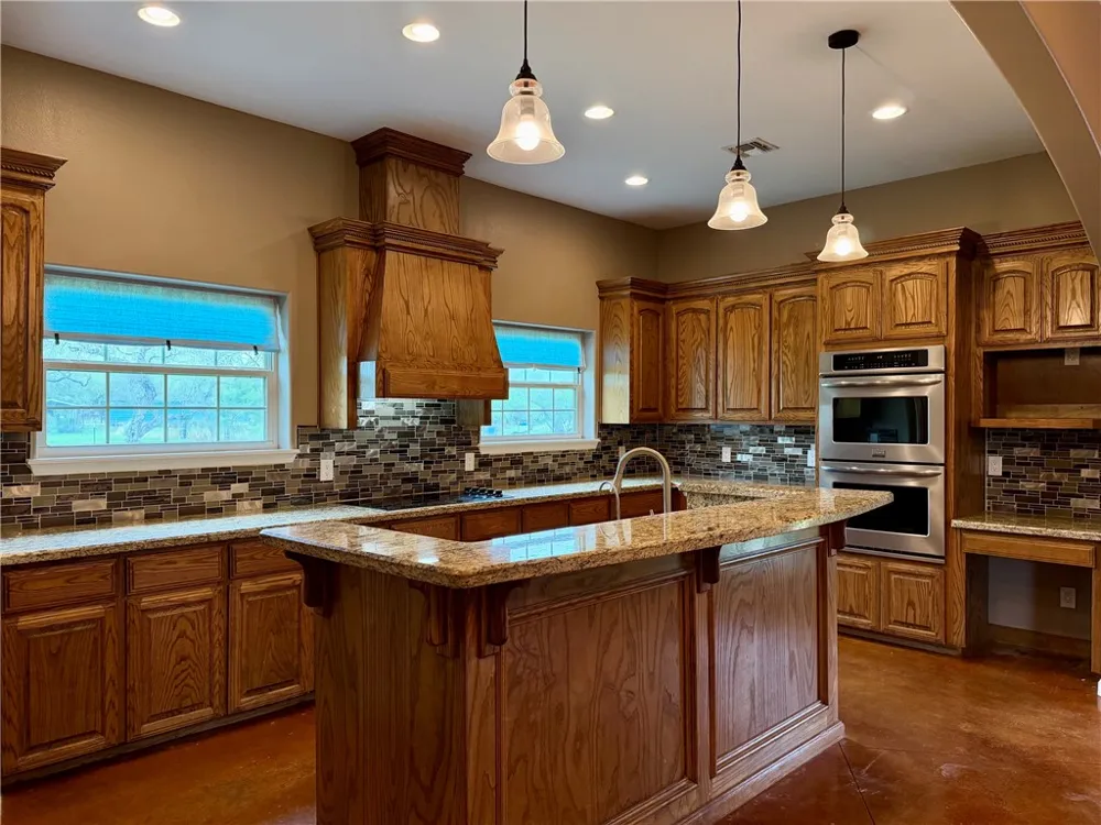 270 County Road 1044 Kingsville, TX 78363