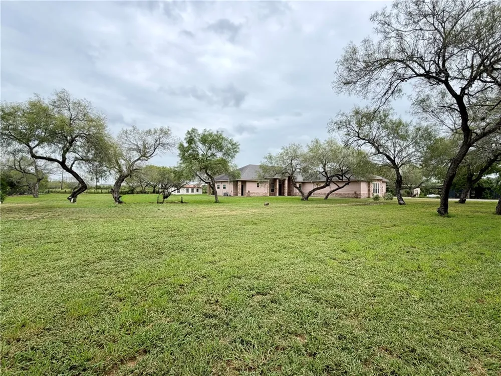 270 County Road 1044 Kingsville, TX 78363