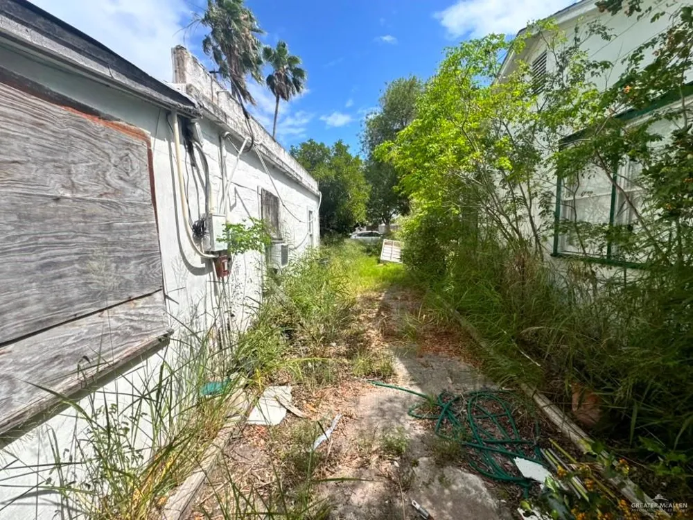 312 W Jessamine Avenue La Feria, TX 78559