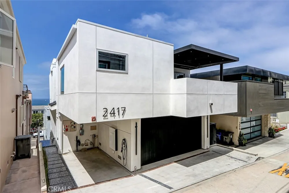 2417 Crest Manhattan Beach, CA 90266
