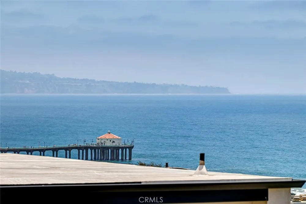 2417 Crest Manhattan Beach, CA 90266