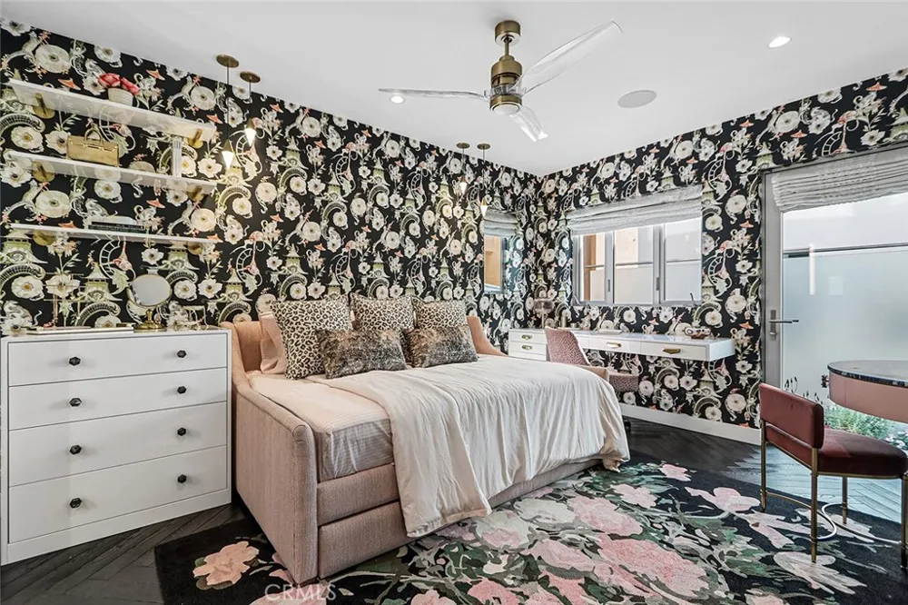 2417 Crest Manhattan Beach, CA 90266
