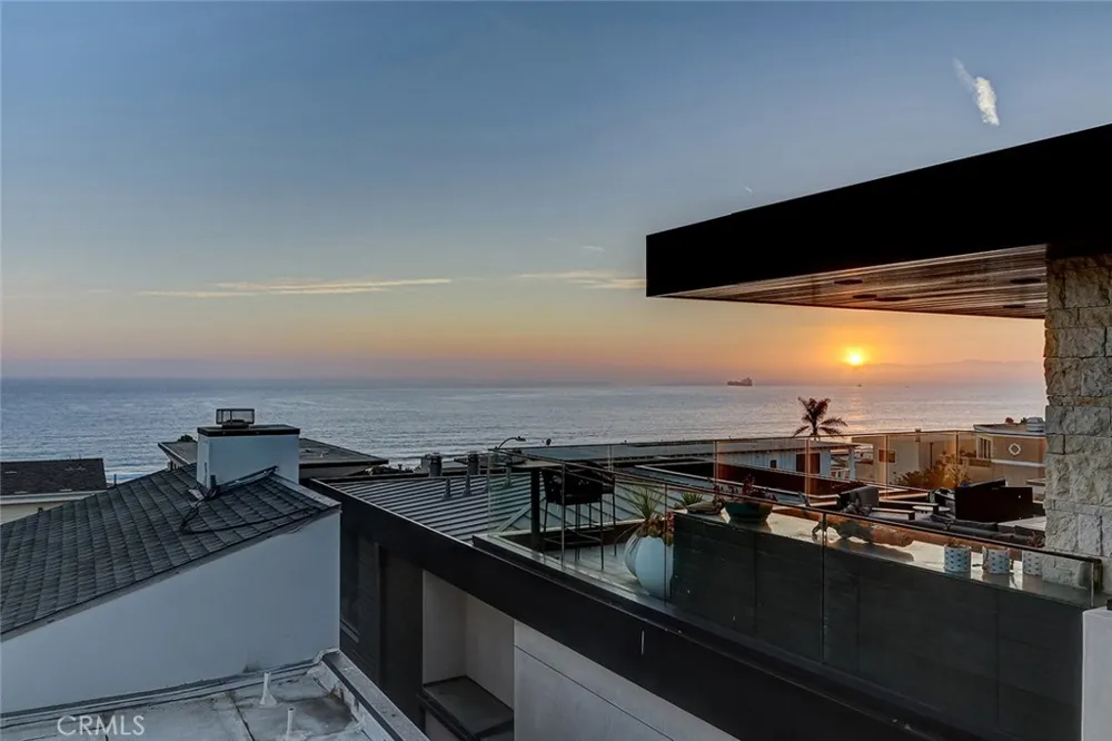 2417 Crest Manhattan Beach, CA 90266