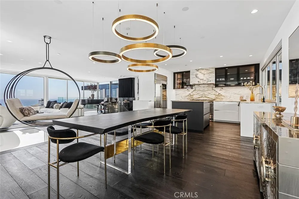 2417 Crest Manhattan Beach, CA 90266