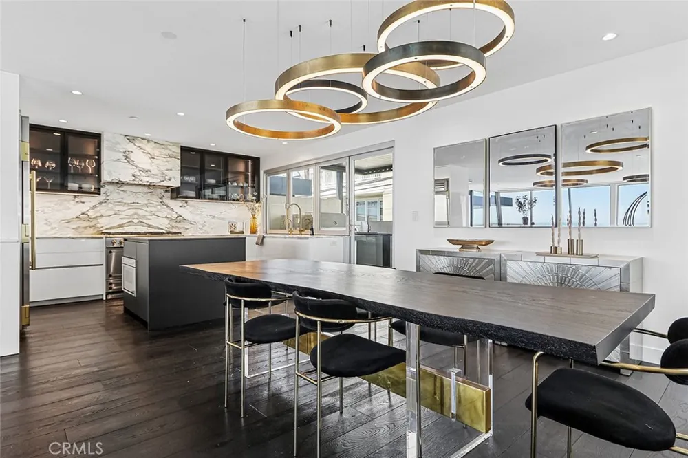 2417 Crest Manhattan Beach, CA 90266