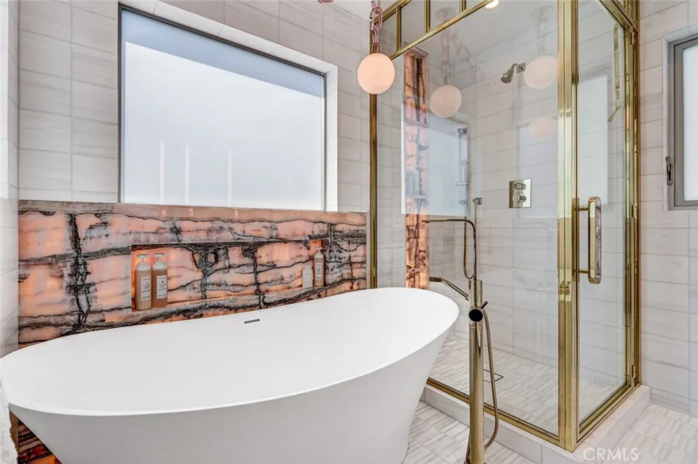 2417 Crest Manhattan Beach, CA 90266