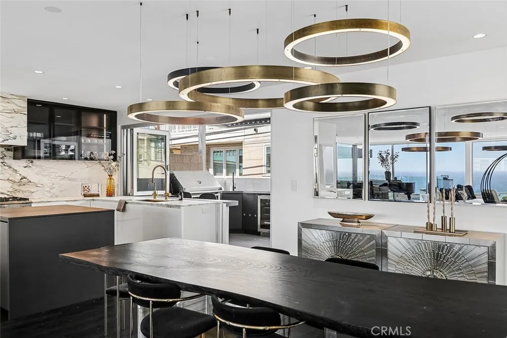 2417 Crest Manhattan Beach, CA 90266