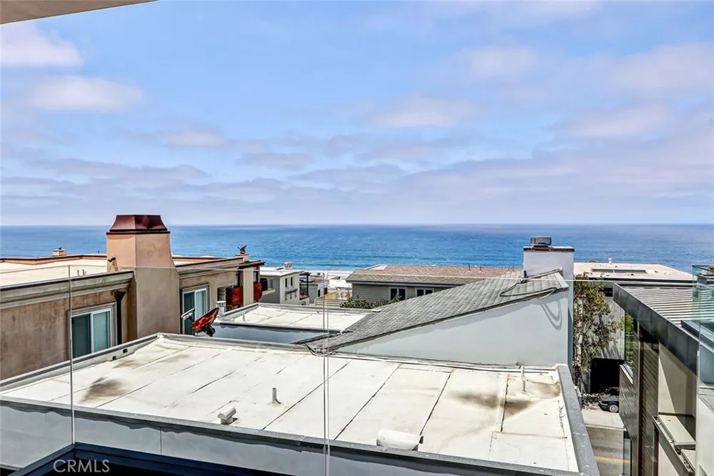 2417 Crest Manhattan Beach, CA 90266