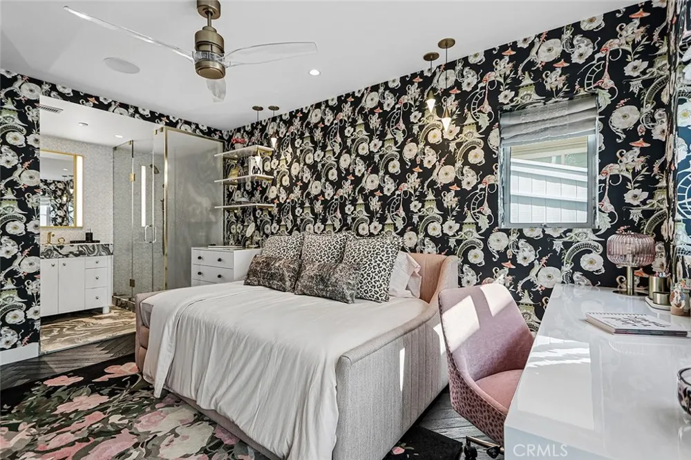 2417 Crest Manhattan Beach, CA 90266