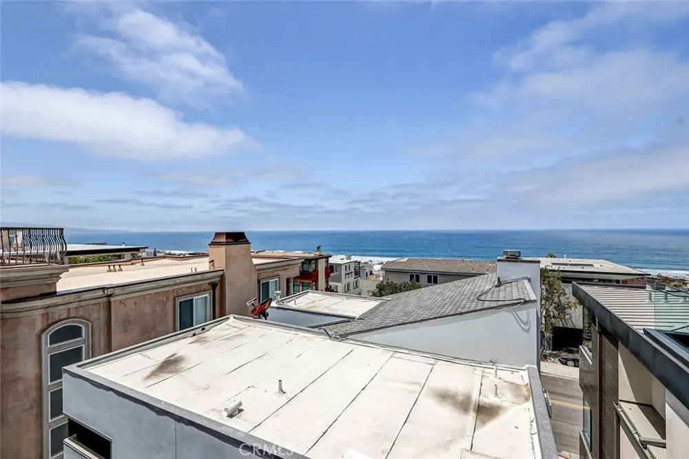 2417 Crest Manhattan Beach, CA 90266