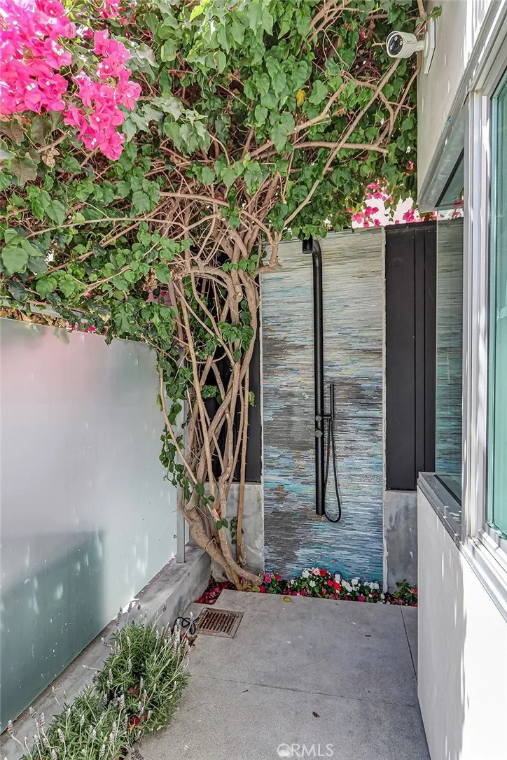 2417 Crest Manhattan Beach, CA 90266