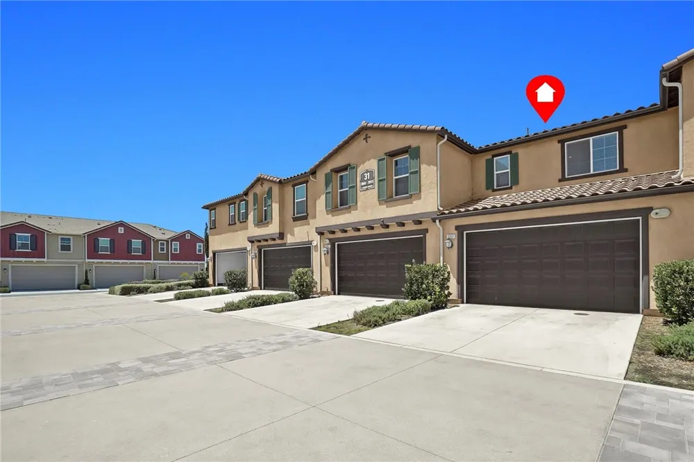 3909 E Carmel Privado Ontario, CA 91761