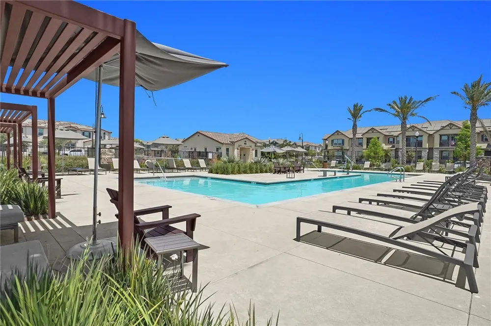 3909 E Carmel Privado Ontario, CA 91761