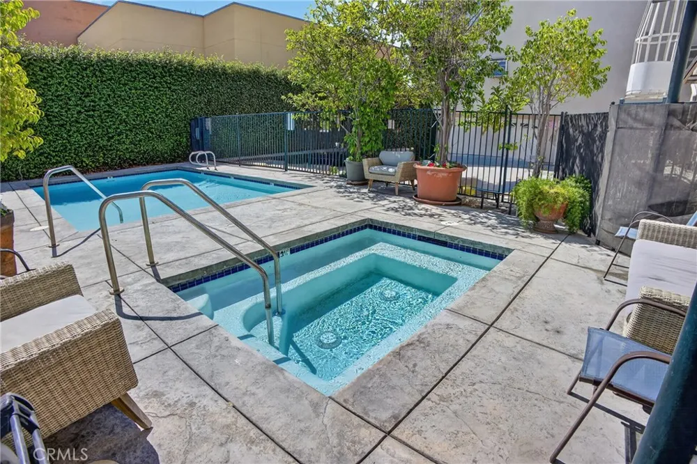 8828 Burnet Ave #9 North Hills, CA 91343